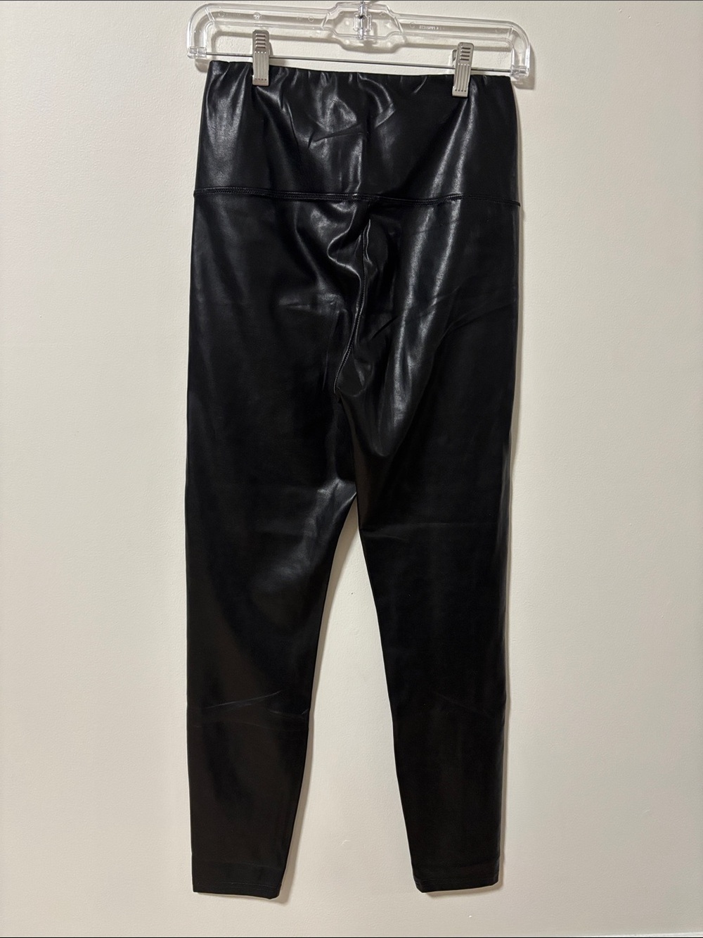 Wilfred Free (M) Aritzia Daria Vegan Leather Pant Legging Black Sleek Soft - Picture 12 of 14